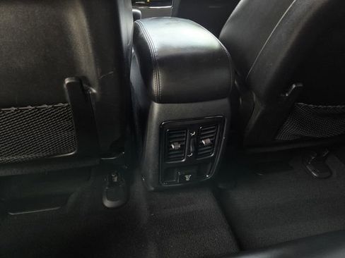 Used 2020 Jeep Grand Cherokee Altitude RWD image 16