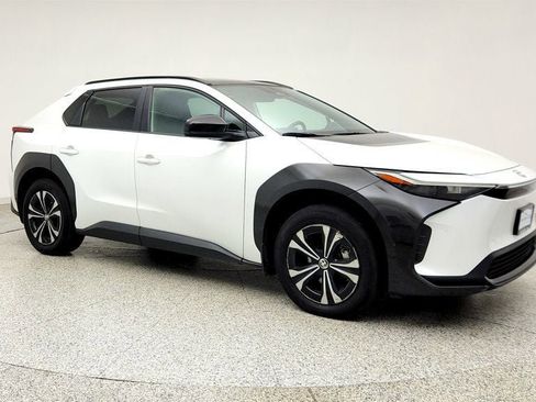 Used 2024 Toyota bZ4X AWD w/ Weather Package image 3