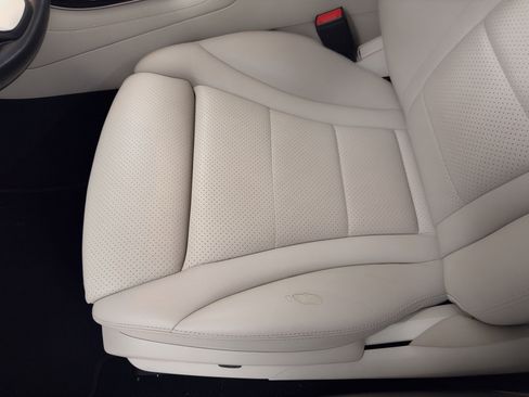 Used 2019 Mercedes-Benz GLC 300 image 16