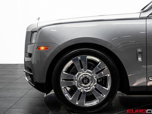 Used 2022 Rolls-Royce Cullinan image 15