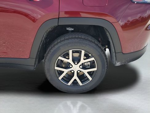 New 2025 Jeep Grand Cherokee Limited w/ Luxury Tech Group II image 19