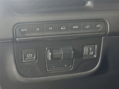 Used 2023 Cadillac Escalade ESV Sport w/ LPO, ONYX Package image 7