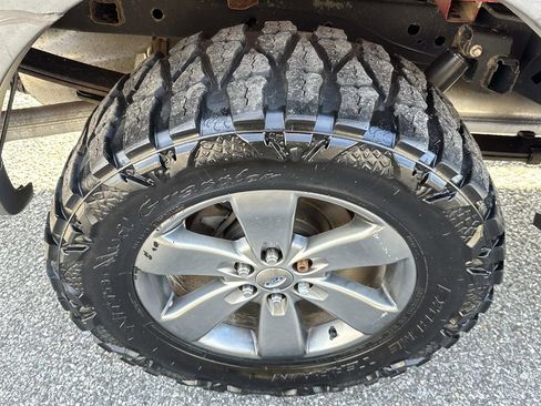 Used 2014 Ford F150 FX4 w/ Equipment Group 402A Luxury image 7