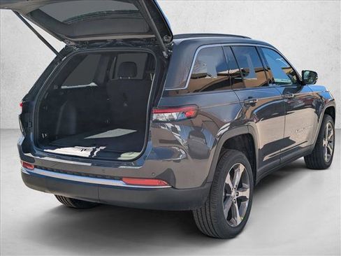 New 2026 Jeep Grand Cherokee Limited AWD/4WD image 2