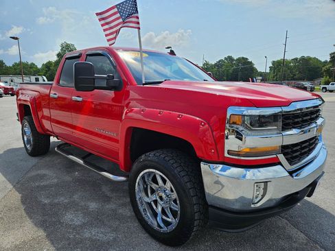 Used 2018 Chevrolet Silverado 1500 LT w/ All Star Edition AWD/4WD image 8