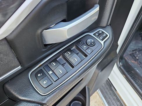 Used 2024 RAM 2500 Big Horn image 25