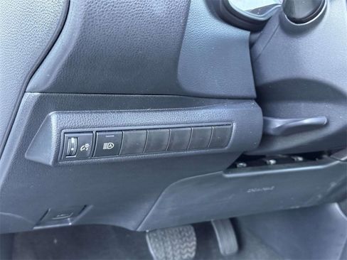 Used 2025 Toyota Corolla LE image 9