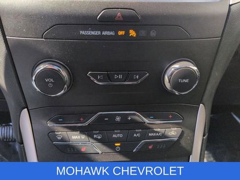 Used 2020 Ford Edge SEL w/ Cold Weather Package image 18