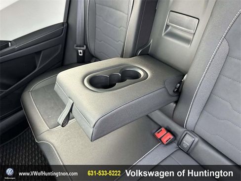 Certified 2025 Volkswagen Taos SE w/ Panoramic Sunroof Package image 23