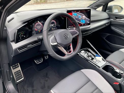 New 2026 Volkswagen GTI SE image 9