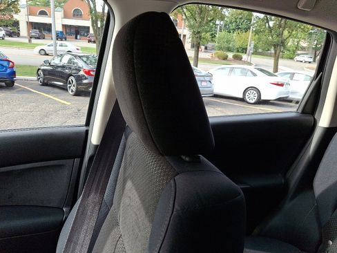 Used 2016 Honda CR-V LX image 17