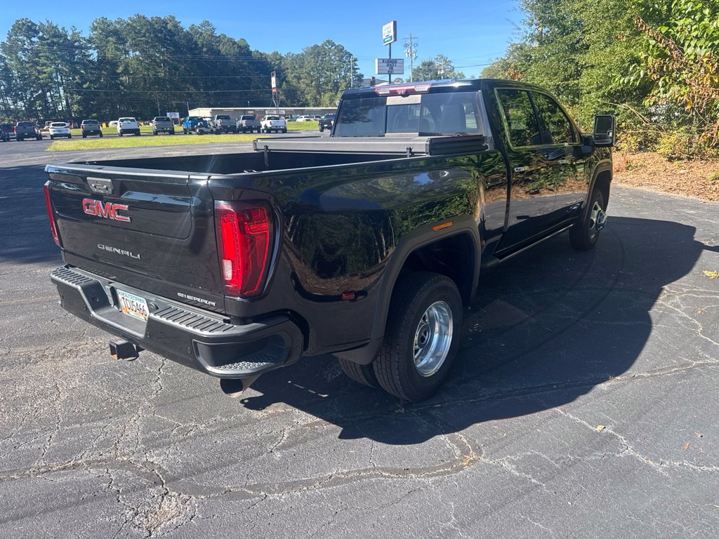 Used 2022 GMC Sierra 3500 Denali w/ Denali Ultimate Package AWD/4WD image 9