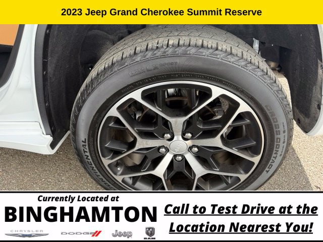 Used 2023 Jeep Grand Cherokee Summit AWD/4WD image 32
