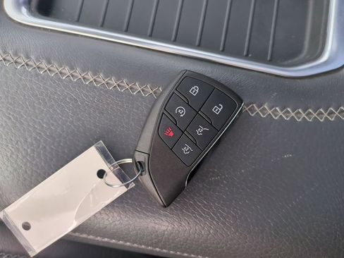 Used 2021 GMC Yukon Denali w/ Denali Premium Package image 40