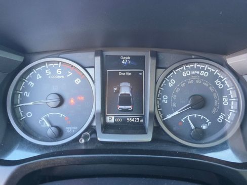 Used 2019 Toyota Tacoma TRD Off-Road image 16