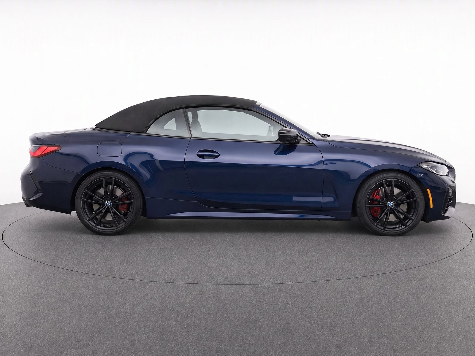 Used 2024 BMW M440i Convertible w/ Premium Package RWD image 4