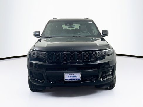 Used 2023 Jeep Grand Cherokee L Altitude image 2