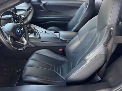 Used 2019 BMW i8 Roadster AWD/4WD image 16