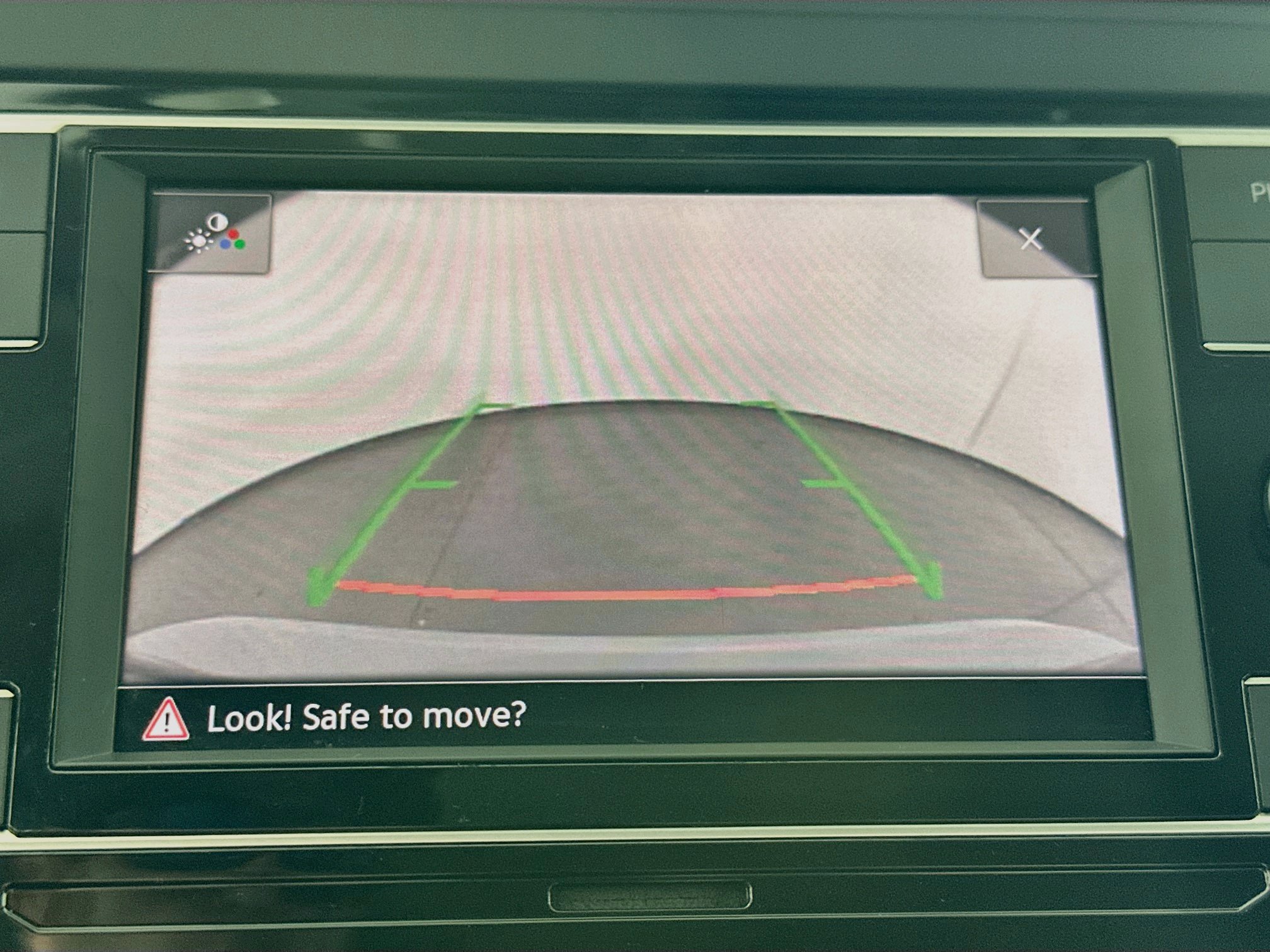 Used 2019 Volkswagen Jetta SE w/ Cold Weather Package FWD image 22