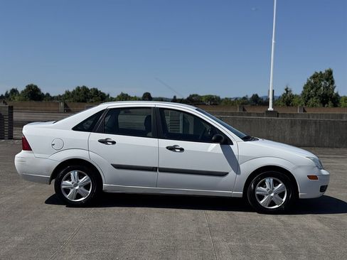 Used 2007 Ford Focus SE image 6