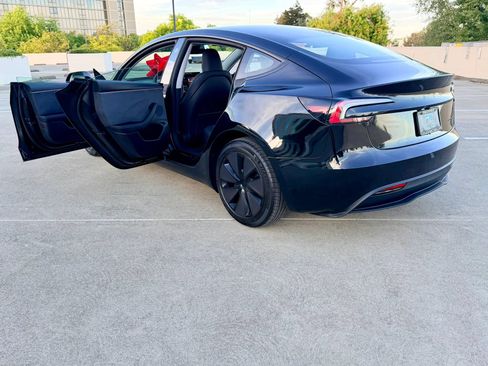Used 2026 Tesla Model 3 AWD/4WD image 42