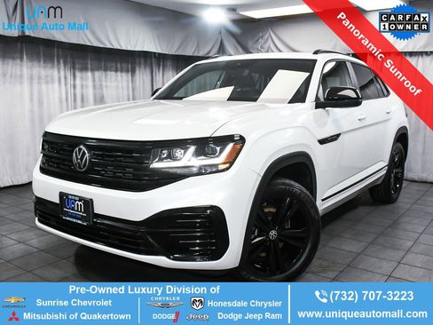 Used 2023 Volkswagen Atlas Cross Sport SEL R-Line image 1