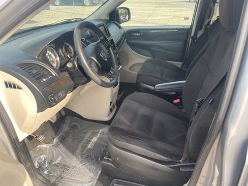 Used 2018 Dodge Grand Caravan SE image 10