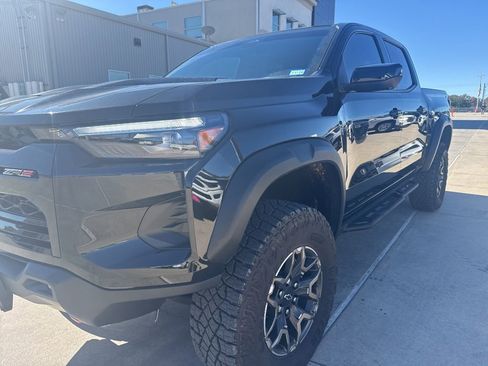 Used 2024 Chevrolet Colorado ZR2 w/ Technology Package image 3