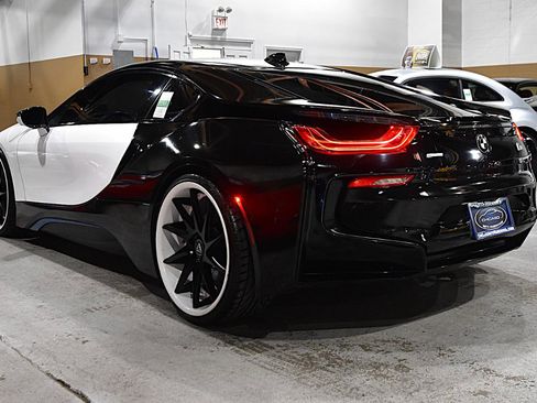 Used 2016 BMW i8 AWD/4WD image 10