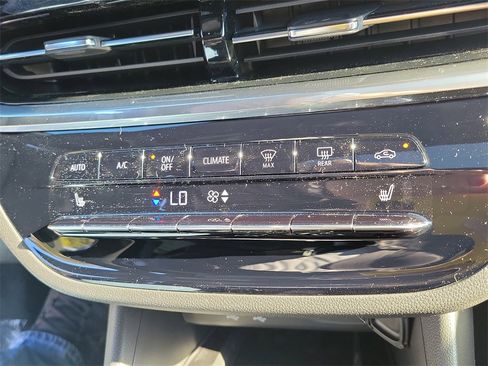 New 2025 Buick Envista Avenir image 32