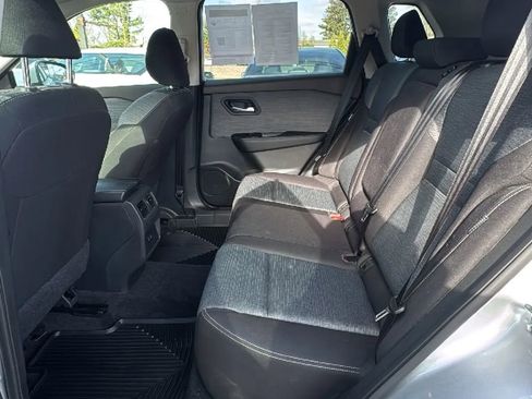 Used 2023 Nissan Rogue SV image 13