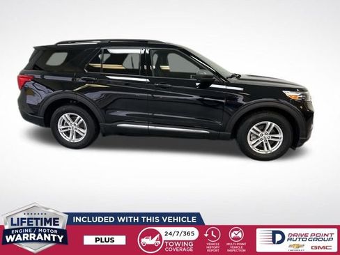 Used 2020 Ford Explorer XLT image 2