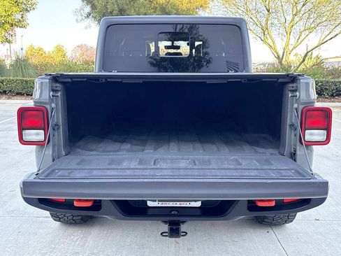 Used 2021 Jeep Gladiator Mojave AWD/4WD image 10