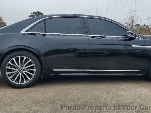 Used 2018 Lincoln Continental Select w/ Continental Climate Package image 13