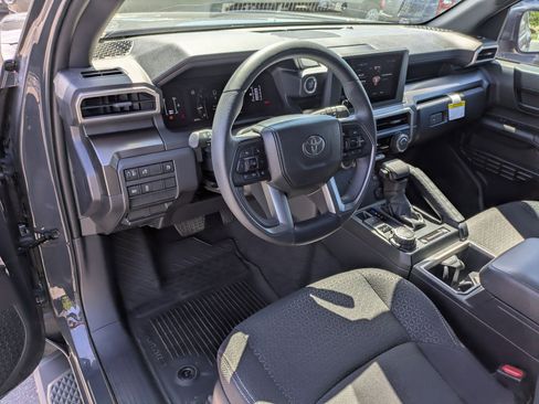 Used 2025 Toyota 4Runner SR5 AWD/4WD image 16