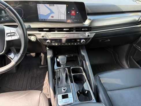 Used 2024 Kia Telluride LX FWD image 19
