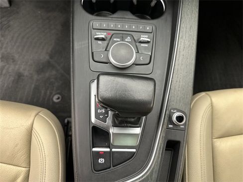 Used 2017 Audi A4 2.0T allroad Premium w/ Convenience Package image 19