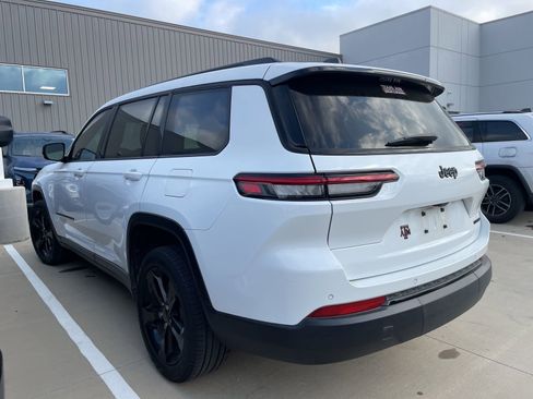 Used 2025 Jeep Grand Cherokee L Limited w/ Black Appearance Package image 5