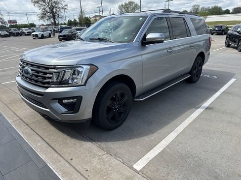 Used 2021 Ford Expedition Max XLT image 2
