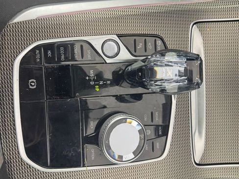 Used 2022 BMW X5 xDrive40i w/ M Sport Package image 14