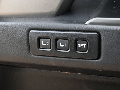 Used 2023 Lexus GX 460 Premium w/ Premium Package AWD/4WD image 17