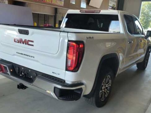 Used 2025 GMC Sierra 1500 SLT AWD/4WD image 2