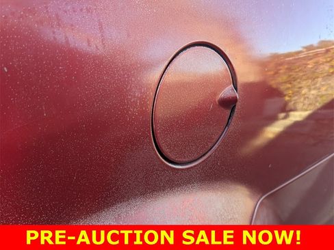 Used 2013 Dodge Avenger SE image 9