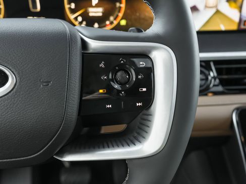 New 2026 INFINITI QX80 Luxe w/ Cargo Package image 16