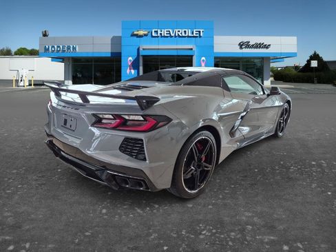 Used 2025 Chevrolet Corvette Stingray Premium Conv w/ Z51 Performance Package RWD image 5