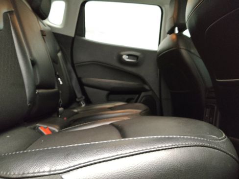 Used 2020 Jeep Compass Latitude FWD image 19
