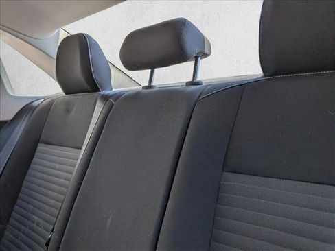 Used 2022 Volkswagen Jetta S FWD image 13