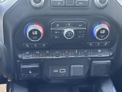 Used 2019 GMC Sierra 1500 SLT w/ SLT Premium Plus Package image 21