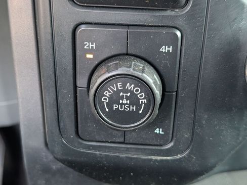 Used 2025 Ford F150 XLT w/ Equipment Group 301A Standard AWD/4WD image 16