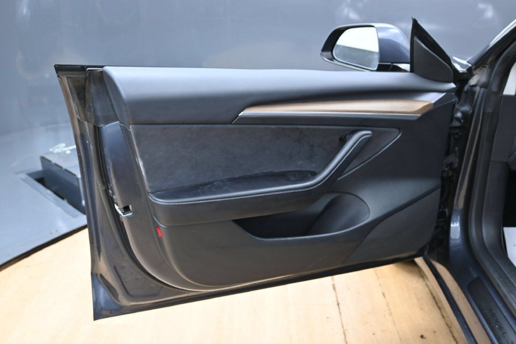 Used 2023 Tesla Model 3 Standard Range RWD image 41